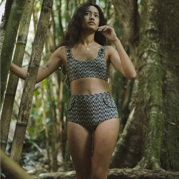 Seea Georgia Bikini Set Top Medium & High Waisted Bottoms Small in Aries Print - Picture 3 of 16